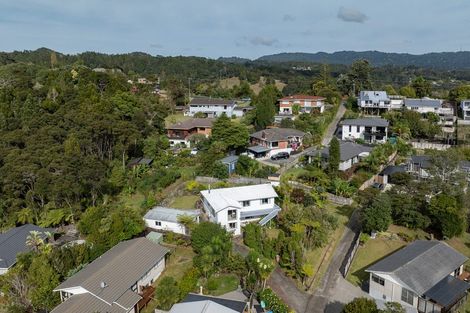 Photo of property in 10 Stallard Place, Glen Eden, Auckland, 0602