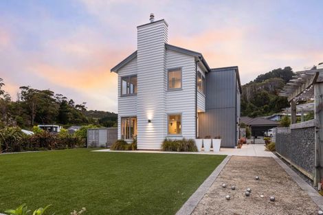 Photo of property in 40 Banks Boulevard, Whitby, Porirua, 5024