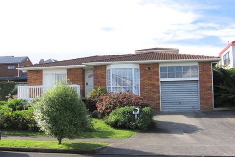 Photo of property in 2/10 Calluna Crescent, Totara Heights, Auckland, 2105