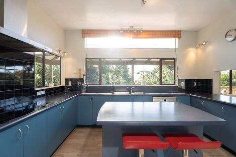 Photo of property in 37 Greyfriars Crescent, Tawa, Wellington, 5028