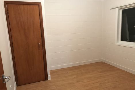 Photo of property in 10 Kereru Street, Henderson, Auckland, 0612