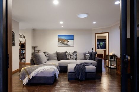 Photo of property in 24 Ohope Place, Papamoa Beach, Papamoa, 3118