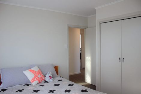 Photo of property in 90 Matipo Road, Te Atatu Peninsula, Auckland, 0610