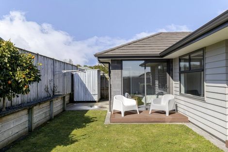 Photo of property in 10 Masters Lane, Waitara, 4320