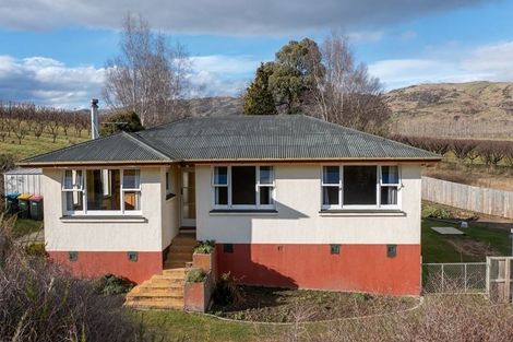 Photo of property in 210 Roxburgh Road East, Roxburgh East, Roxburgh, 9571