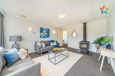 Photo of property in 4 Deans Grove, Taita, Lower Hutt, 5011