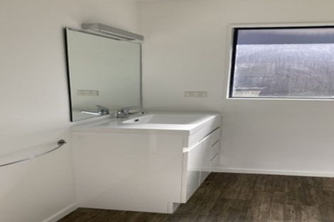 Photo of property in 30 Redwood Drive, Massey, Auckland, 0614