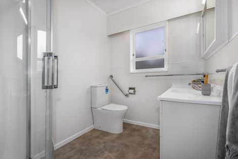 Photo of property in 64a Parata Street, Waikanae, 5036