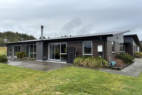 Photo of property in 24 Oakdale Drive, Kinloch, Taupo, 3377