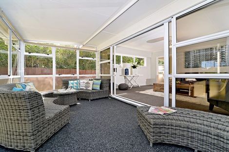 Photo of property in 12 Barnard Place, Manurewa East, Auckland, 2102