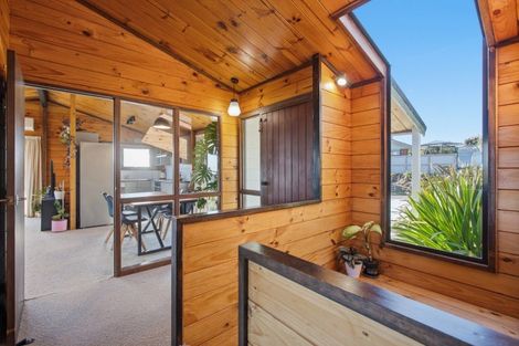 Photo of property in 17a Saint Ives Grove, Whalers Gate, New Plymouth, 4310