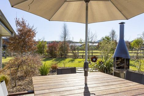 Photo of property in 3 Karaka Place, Kinloch, Taupo, 3377