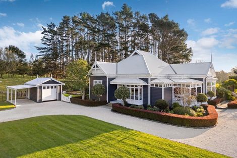 Photo of property in 70 Pomona Road, Kumeu, 0891