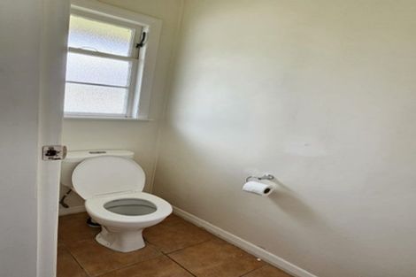 Photo of property in 14 Melrose Road East, Hillsborough, Auckland, 1042