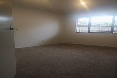 Photo of property in 18 Hampervale Place, Flat Bush, Auckland, 2016