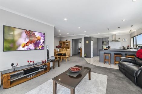 Photo of property in 39 Endeavour Drive, Whitby, Porirua, 5024