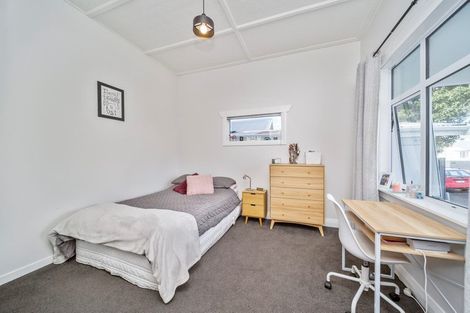 Photo of property in 240 Saint Aubyn Street, New Plymouth, 4310