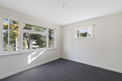 Photo of property in 122 Memorial Avenue, Burnside, Christchurch, 8053
