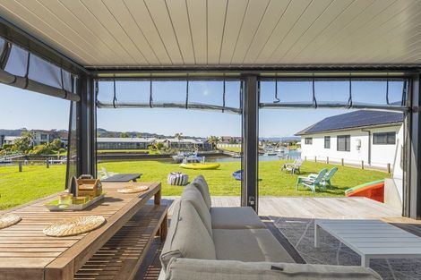 Photo of property in 14 Mermaid Place, Whitianga, 3510