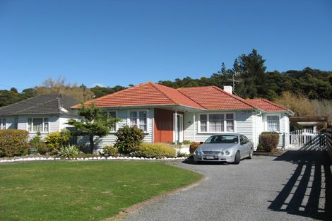 Photo of property in 38 Dover Road, Wainuiomata, Lower Hutt, 5014