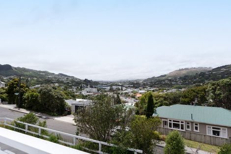Photo of property in 17a The Drive, Tawa, Wellington, 5028