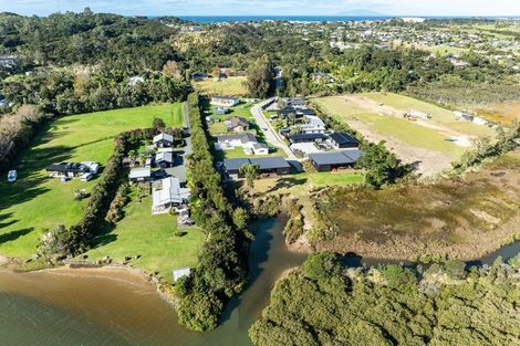 Photo of property in 12 Ivy Lane, Mangawhai Heads, 0505