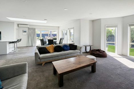 Photo of property in 14 Elmslie Grove, Halswell, Christchurch, 8025