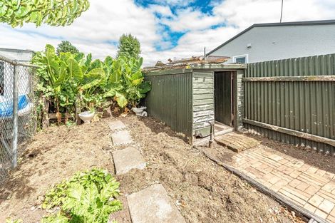 Photo of property in 51 Bamber Street, Castlecliff, Whanganui, 4501