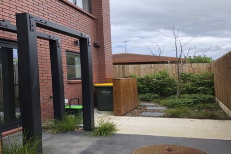 Photo of property in 11/19 Karamu Street, Te Atatu Peninsula, Auckland, 0610