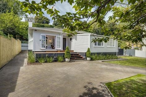 Photo of property in 5 Hooker Avenue, Hospital Hill, Napier, 4110