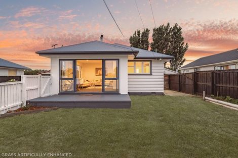 Photo of property in 19 Griffiths Avenue, Linwood, Christchurch, 8062