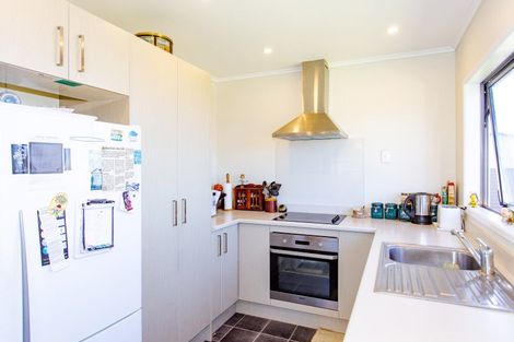 Photo of property in 34 Okiwa Terrace, Waiinu Beach, Whanganui, 4588