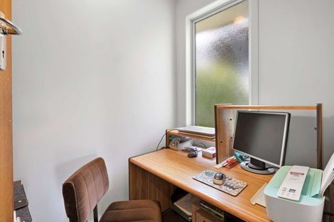 Photo of property in 410 South Road, Omata, New Plymouth, 4374