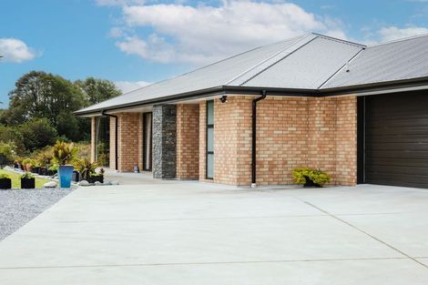 Photo of property in 8 Pukaki Avenue, Ngahere, 7872