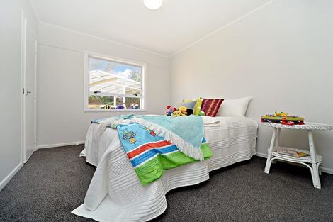 Photo of property in 12 Barnard Place, Manurewa East, Auckland, 2102