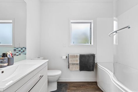 Photo of property in 4 Kauri Grove, Lansdowne, Masterton, 5810