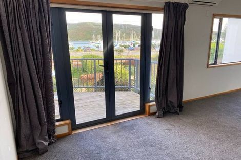 Photo of property in 14 Marina View, Paremata, Porirua, 5026