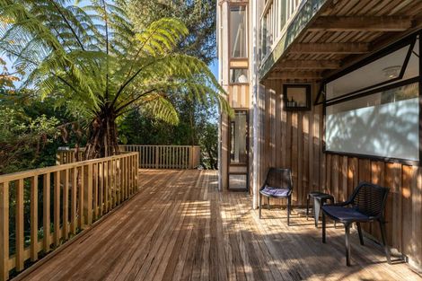 Photo of property in 37 Greyfriars Crescent, Tawa, Wellington, 5028