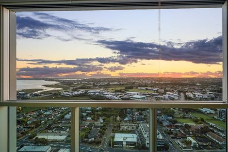 Photo of property in Sentinel Apartments, 2703/3 Northcroft Street, Takapuna, Auckland, 0622