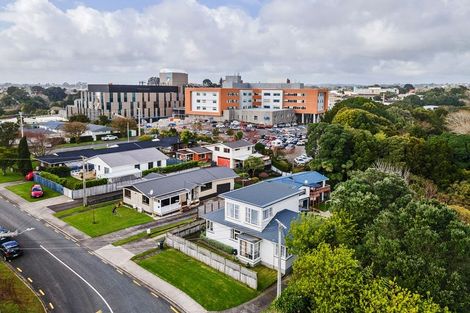 Photo of property in 66 Doone Street, Lynmouth, New Plymouth, 4310