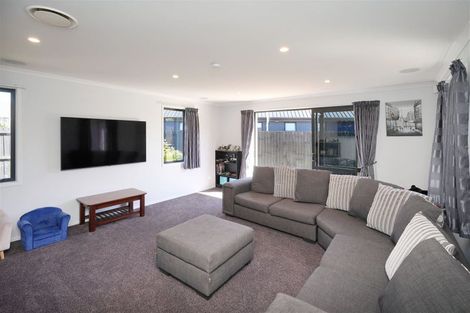 Photo of property in 4 Kohunga Crescent, Bottle Lake, Christchurch, 8083