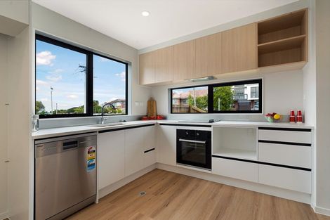 Photo of property in 7/85 Jaemont Avenue, Te Atatu South, Auckland, 0610