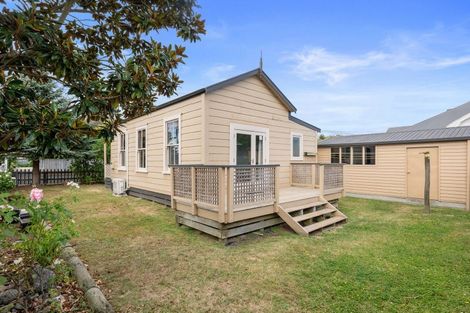 Photo of property in 137 Tiro Tiro Road, Levin, 5510