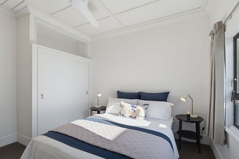 Photo of property in 77 Wellesley Road, Napier South, Napier, 4110