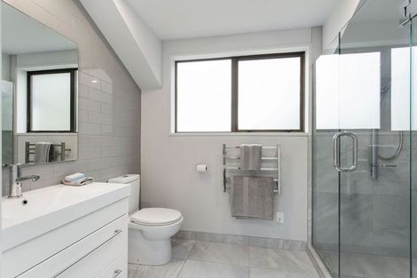 Photo of property in 2 Rembrandt Place, Burnside, Christchurch, 8053