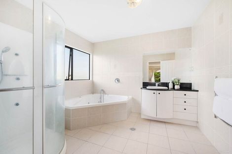 Photo of property in 33 Killybegs Drive, Pinehill, Auckland, 0632