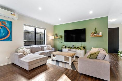 Photo of property in 180 Jutland Road, Pukekohe, 2120