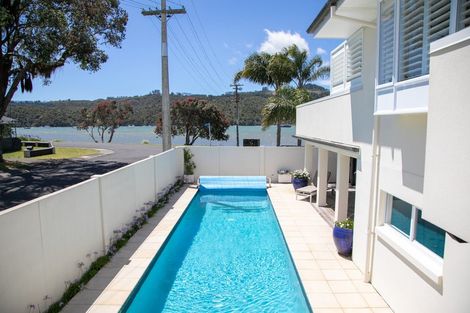 Photo of property in 25 Robinson Road, Whitianga, 3510
