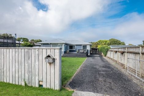 Photo of property in 2 Konini Grove, Raumati Beach, Paraparaumu, 5032