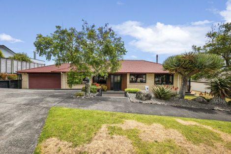 Photo of property in 203 Heta Road, Merrilands, New Plymouth, 4312